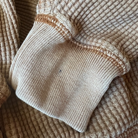 UO Waffle Crew Neck - Picture 4 of 6